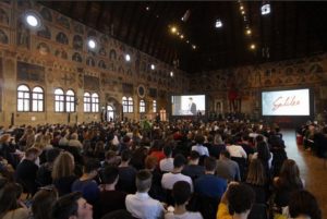 studenti sala Palazzo della Ragione